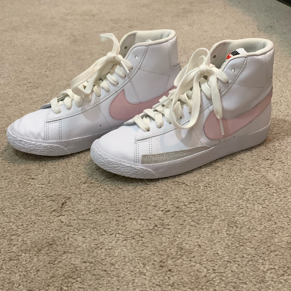 Big Kids Nike Blazer Mid ‘77- Pink Foam